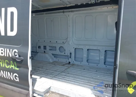 2020 Ford Transit-250 z USA, uszkodzony, nr VIN 1FTBR1C82LKB46155